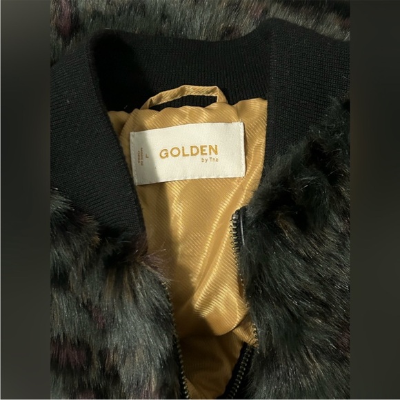 Mahoney Faux Fur Bomber Jacket Aritzia Golden by TNA - Size L - Picture 11 of 15